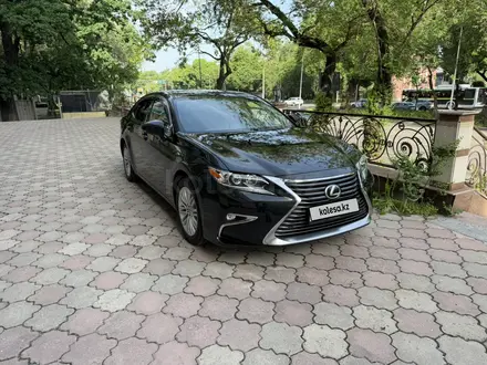 Lexus ES 250 2016 года за 14 400 000 тг. в Алматы