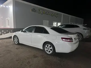 Toyota Camry, 2010