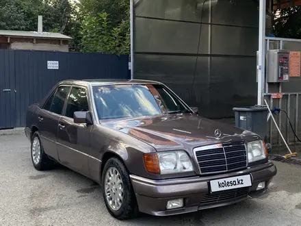 Mercedes-Benz E 280 1994 года за 2 100 000 тг. в Алматы – фото 4