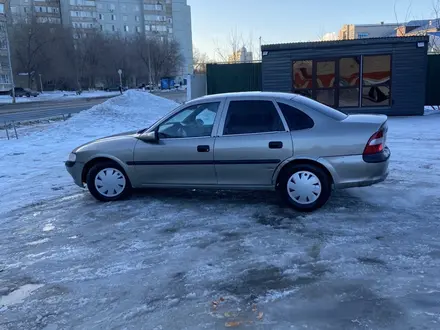 Opel Vectra 1996 года за 1 200 000 тг. в Актобе – фото 2