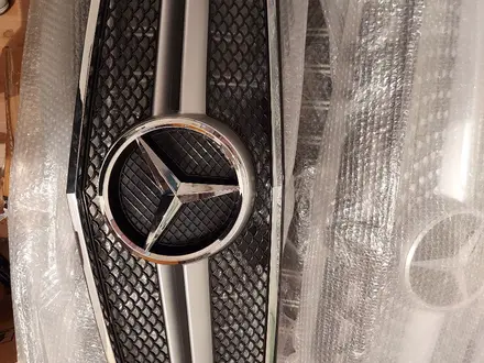 Решётка радиатора amg на W212 Mercedes, до рестайлинг, e200, e500 за 105 000 тг. в Астана
