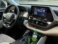 Toyota Highlander 2023 года за 24 500 000 тг. в Алматы – фото 16