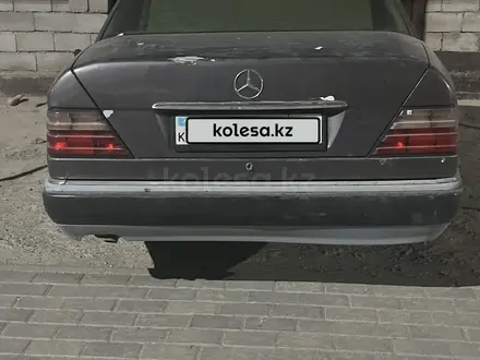 Mercedes-Benz E 230 1992 года за 1 400 000 тг. в Туркестан – фото 8