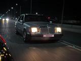 Mercedes-Benz E 220 1993 годаүшін3 500 000 тг. в Кентау – фото 2