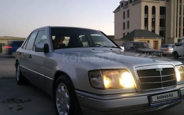 Mercedes-Benz E 220 1993 года за 2 400 000 тг. в Шымкент