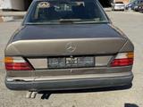 Mercedes-Benz E 200 1992 года за 1 300 000 тг. в Костанай – фото 4