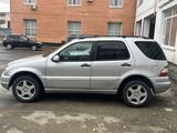 Mercedes-Benz ML 320 2001 годаүшін3 300 000 тг. в Костанай – фото 4