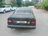 Mercedes-Benz E 200 1993 года за 1 200 000 тг. в Тараз – фото 4