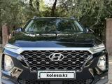 Hyundai Santa Fe 2019 года за 11 650 000 тг. в Алматы – фото 3