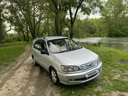 Toyota Ipsum 1997 года за 3 600 000 тг. в Усть-Каменогорск – фото 5