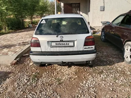 Volkswagen Golf 1995 года за 1 600 000 тг. в Алматы