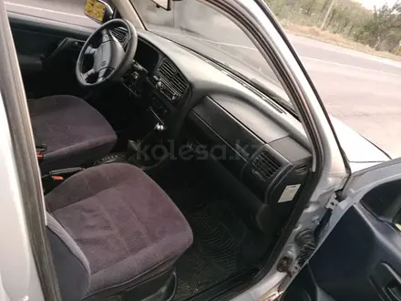Volkswagen Golf 1995 года за 1 600 000 тг. в Алматы – фото 9
