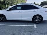 Toyota Camry 2016 года за 9 400 000 тг. в Шымкент – фото 3