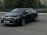 Toyota Camry 2016 года за 9 800 000 тг. в Актобе