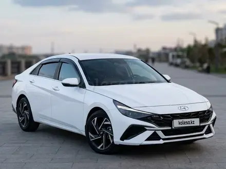Hyundai Elantra 2024 года за 9 200 000 тг. в Семей