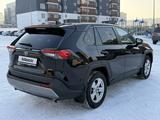 Toyota RAV4 2021 года за 17 000 000 тг. в Усть-Каменогорск – фото 3