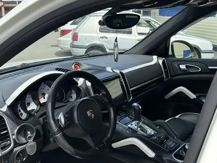 Porsche Cayenne 2011 года за 16 500 000 тг. в Астана – фото 43