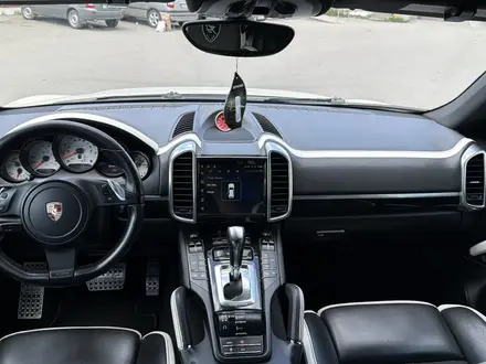 Porsche Cayenne 2011 года за 16 500 000 тг. в Астана – фото 44