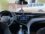 Toyota Camry 2020 годаfor12 500 000 тг. в Атырау – фото 2