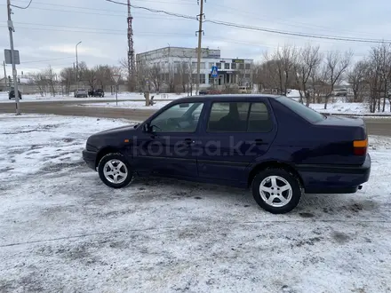 Volkswagen Vento 1995 года за 1 600 000 тг. в Караганда – фото 20