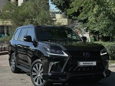 Lexus LX 570 2016 года за 45 000 000 тг. в Алматы