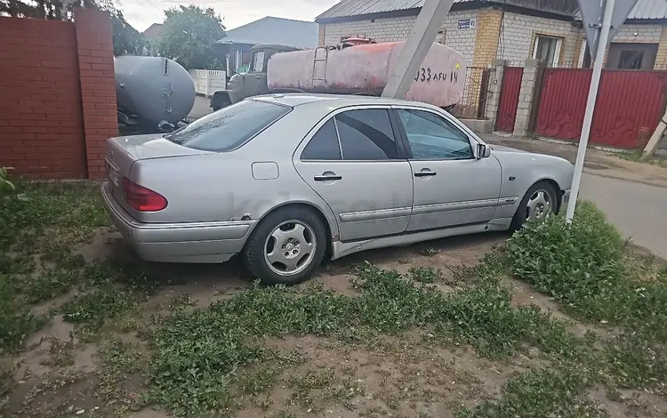 Mercedes-Benz E 200 1999 годаүшін1 600 000 тг. в Павлодар