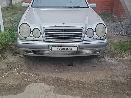 Mercedes-Benz E 200 1999 года за 1 600 000 тг. в Павлодар – фото 3