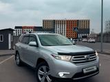 Toyota Highlander 2013 года за 12 500 000 тг. в Алматы