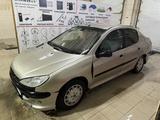 Peugeot 206 2007 годаfor700 000 тг. в Атырау