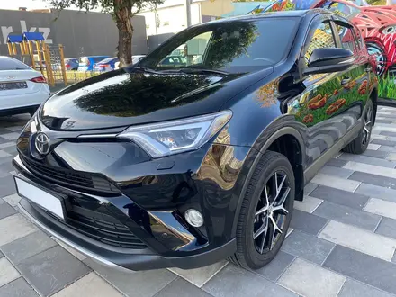 Toyota RAV4 2018 годаүшін10 990 000 тг. в Алматы