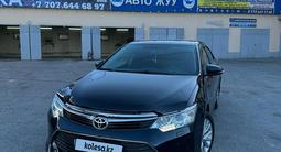 Toyota Camry 2015 годаfor11 500 000 тг. в Шымкент – фото 2