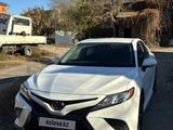 Toyota Camry 2018 года за 10 700 000 тг. в Семей