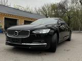 Volvo S90 2022 года за 15 500 000 тг. в Алматы – фото 2