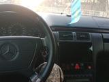 Mercedes-Benz E 230 1996 года за 2 000 000 тг. в Жезказган