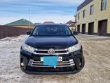 Toyota Highlander 2018 годаүшін13 300 000 тг. в Атырау