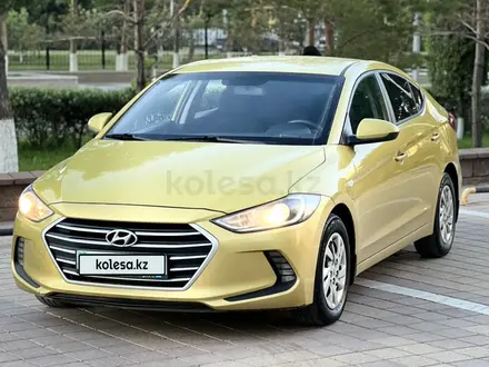 Hyundai Elantra 2017 года за 7 450 000 тг. в Астана – фото 3