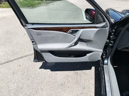 Mercedes-Benz E 320 2000 года за 3 600 000 тг. в Алматы – фото 10