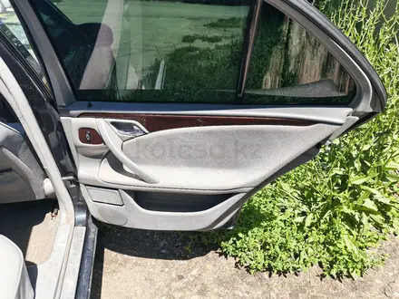 Mercedes-Benz E 320 2000 года за 3 600 000 тг. в Алматы – фото 11