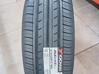 Шины 215/55R17 YOKOHAMA ES32 за 40 000 тг. в Алматы