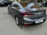 Hyundai Elantra 2019 годаfor9 200 000 тг. в Астана – фото 2