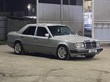 Mercedes-Benz E 200 1991 годаүшін1 300 000 тг. в Шымкент