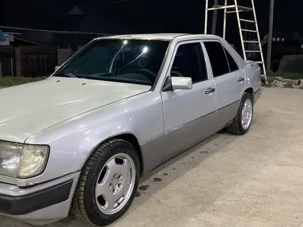 Mercedes-Benz E 200 1991 года за 1 300 000 тг. в Шымкент – фото 3