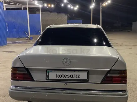 Mercedes-Benz E 200 1991 года за 1 300 000 тг. в Шымкент – фото 5