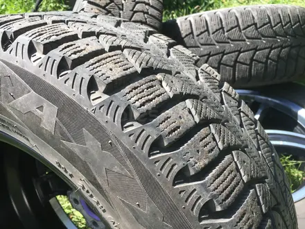 Зимние шины с дисками Maxxis 215/65/r16 комплект за 140 000 тг. в Алматы – фото 2