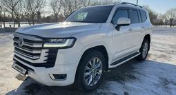 Toyota Land Cruiser 2023 года за 59 990 000 тг. в Астана