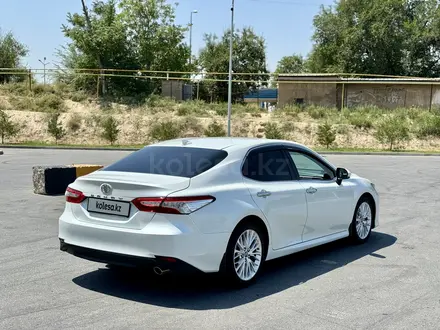 Toyota Camry 2019 года за 14 300 000 тг. в Шымкент – фото 5