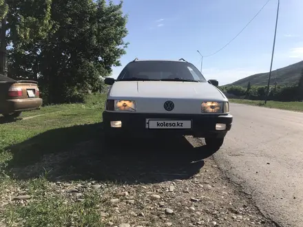 Volkswagen Passat 1990 года за 1 200 000 тг. в Усть-Каменогорск – фото 6