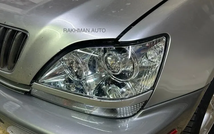Лексус РХ300 Стекла на Фары Lexus RX за 30 000 тг. в Астана