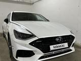 Hyundai Sonata 2021 года за 14 300 000 тг. в Алматы – фото 2