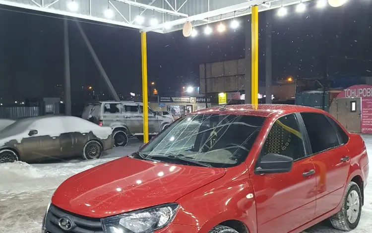 ВАЗ (Lada) Granta 2190 2019 годаүшін3 500 000 тг. в Астана